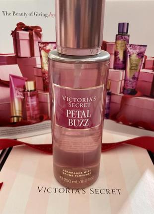 Victoria's secret petal buzz fragrance mist1 фото