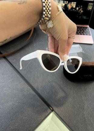 Шикарні білі з бежевим напівпрозорі окуляри в стилі celine ysl10 фото