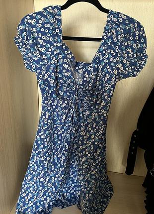 Платье нежно синего цвета