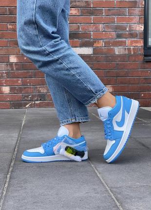 Кросівки жіночі nike air jordan retro 1 low blue white біло-блакитні найк аїр джердан ретро6 фото