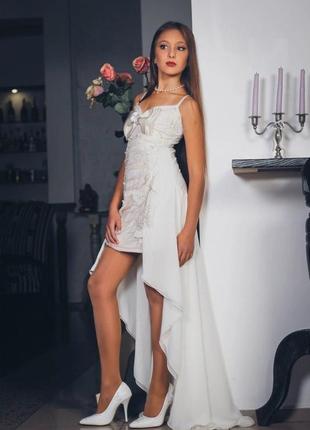 Бело-кремовое платье1 фото