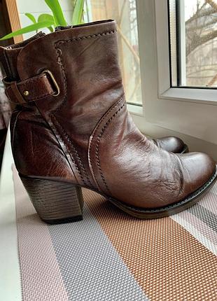 Шкіряні якісні черевики