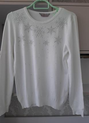 Белый свитер с снежинками1 фото
