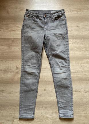 Серые джинсы зауженные4 фото