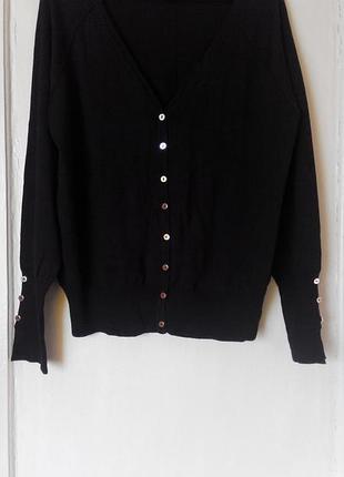 Кофта с серебряными пуговицами 9