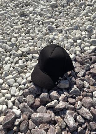 Новая женская стильная кепка с пирсингом в чёрном цвете базовая кепочка