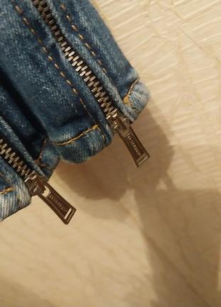 Оригинальные стрейчевые джинсы скинни dsquared внизу на замках10 фото