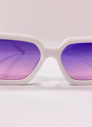 Очки солнцезащитные женские обзорные в пластиковой оправе3 фото