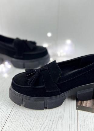 Туфлі лофери з натуральної замші на платформі