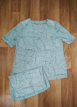 Річний ошатний костюм!