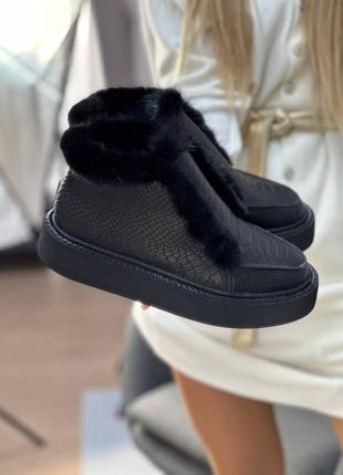 Черные ботинки хайтопы из натуральной кожи с тиснением с опушением из норки