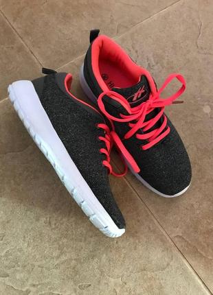 Продам женские кроссовки hi-gear обувь обувь женская кроссовки макасины слипоны кеды