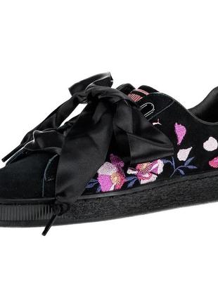 Кеди жіночі puma suede heart flowery wn's чорні з вишивкою розмір 384 фото