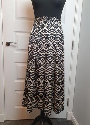 Эффектная удлиненная сатиновая плиссированная юбка-миди плиссе/юбка в сборки в идеале5 фото