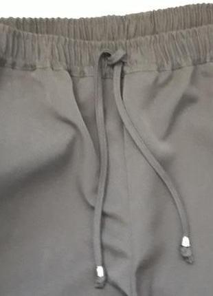 Бесподобные стрейчевые зауженые книзу брюки на резинке и шнурке  германия5 фото