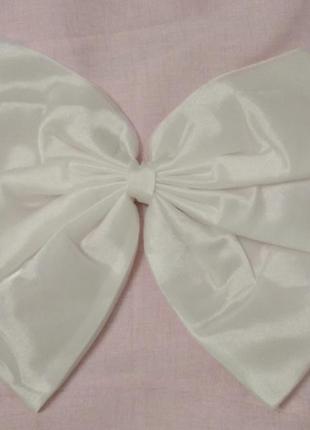 Великий декоративний бант органза