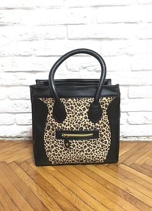 Стильная сумка celine с леопардовым принтом.