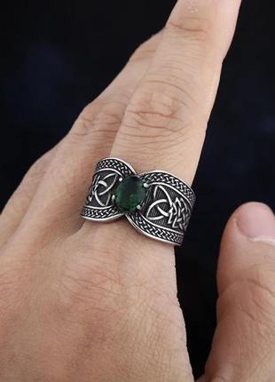 Мужской перстень с зеленым камнем скандинавский2 фото