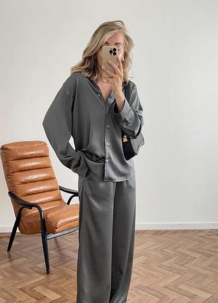 Сатиновый костюм графит