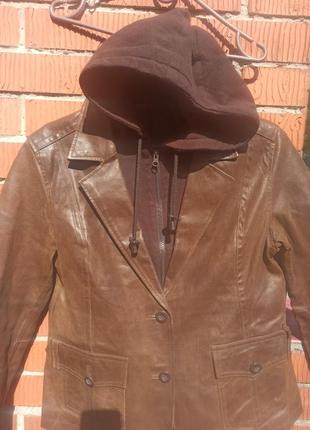 Кожаная куртка с капюшоном от tcm2 фото