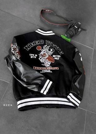 Бомбер оверсайз красный с принтами