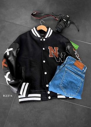 Бомбер оверсайз красный с принтами