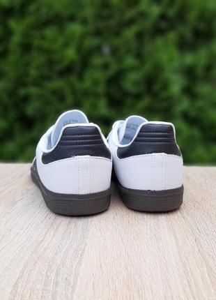 Женские кроссовки adidas samba белые с черным серый носок9 фото