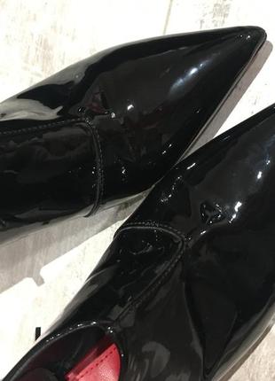 Zara лаковые  туфли/-высокие туфли с замочками2 фото