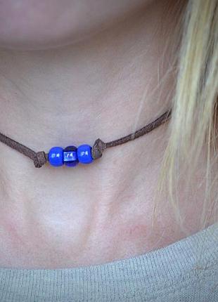 Чокер из искусственной замши со стеклянными бусинами