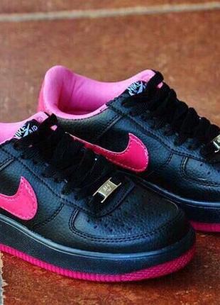 Кроссовки черно розовые