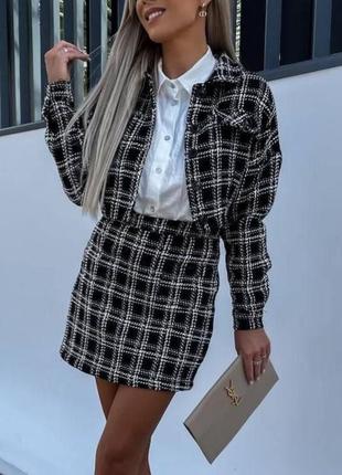 Класичний чорний твідовий костюм/ комплект зі спідницею в клітинку🔥
спідниця + жакет