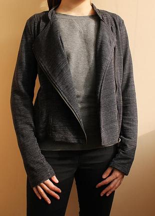 Темно-серая трикотажная косуха