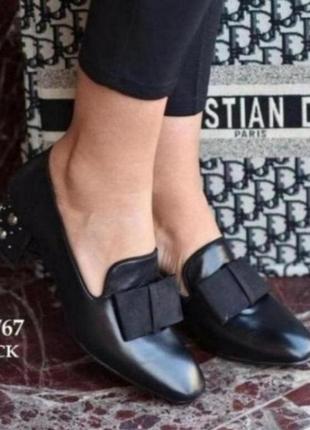Жіночі модельні туфлі чорні класичні3 фото