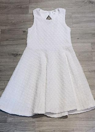 Wow біла сукня