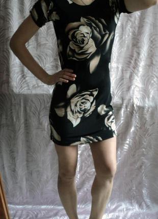 Шикарное мини платье с открытой спиной от vicky martin3 фото
