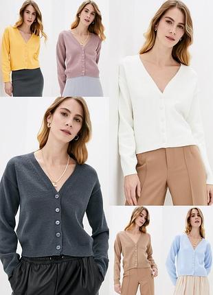 Коротка в'язана тепла жіноча кофта-кардиган вільного крою