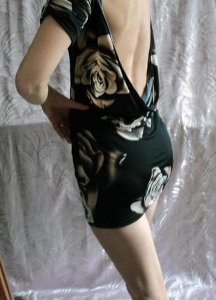 Шикарне міні сукня з відкритою спиною від vicky martin