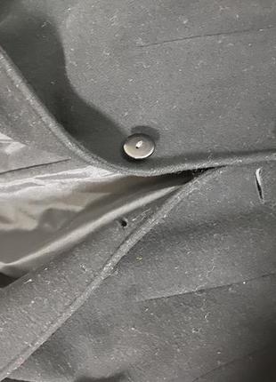 Класичне подовжене пальто по фігурі