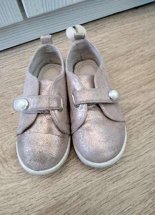 Туфельки дитячі