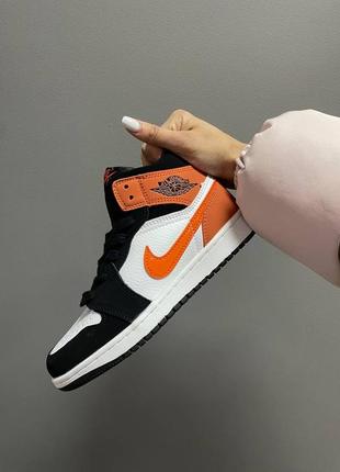 Кроссовки nike air jordan 1 retro «&nbsp;orange patent swoosh&nbsp;»4 фото