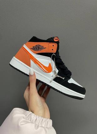 Кроссовки nike air jordan 1 retro «&nbsp;orange patent swoosh&nbsp;»2 фото