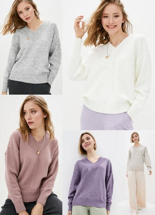 Жіночий в'язаний пуловер-джемпер вільного крою із пряжі із вмістом вовни