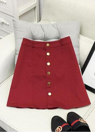 Женская юбка трапеция на пуговицах бордовая1 фото