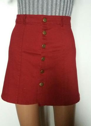 Женская юбка трапеция на пуговицах бордовая2 фото