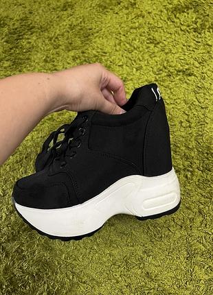 Кроссовки на платформе 34 размер