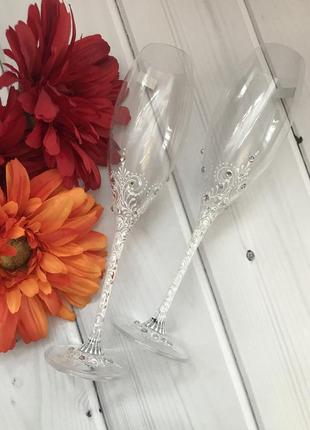 Свадебные бокалы пара белого цвета роспись акрил 2220171к