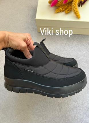 Зимові кросівки