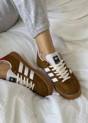 Женские кроссовки adidas gazelle x gucci caramel2 фото