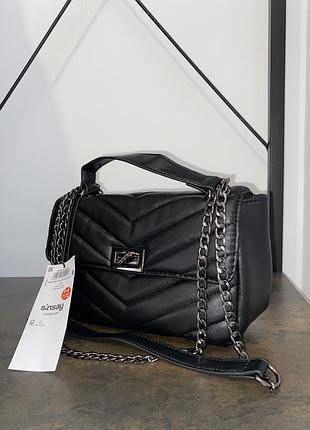 Чорна класична сумка sinsay