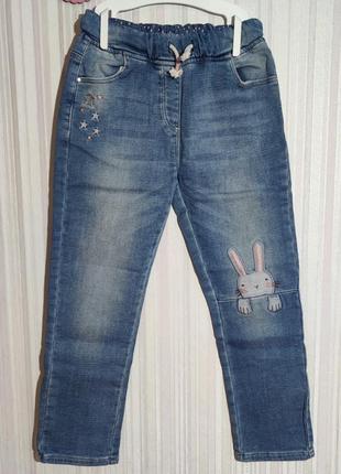 Плотные джинсы next с зайкой р. 6-7 лет2 фото